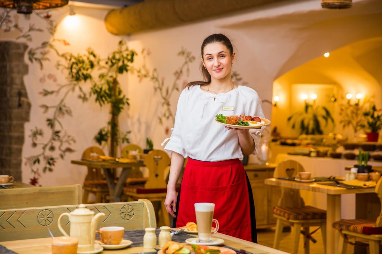 St. Petersbourg Hotel - Small Luxury Hotels Of The World Tallinn Ngoại thất bức ảnh