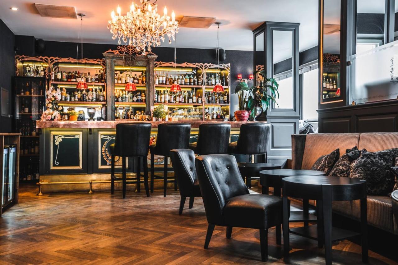 St. Petersbourg Hotel - Small Luxury Hotels Of The World Tallinn Ngoại thất bức ảnh