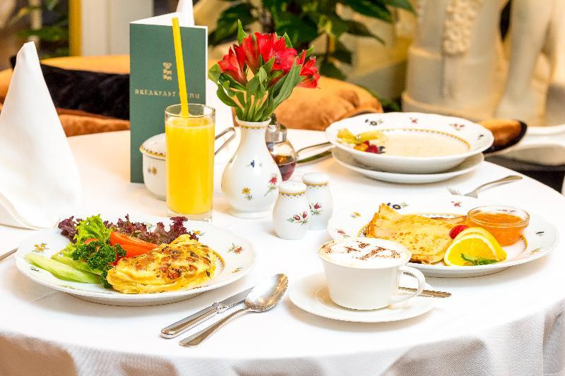 St. Petersbourg Hotel - Small Luxury Hotels Of The World Tallinn Ngoại thất bức ảnh